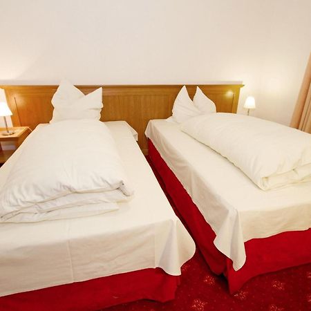 Hotel Mennicken Вюрзелен Екстер'єр фото