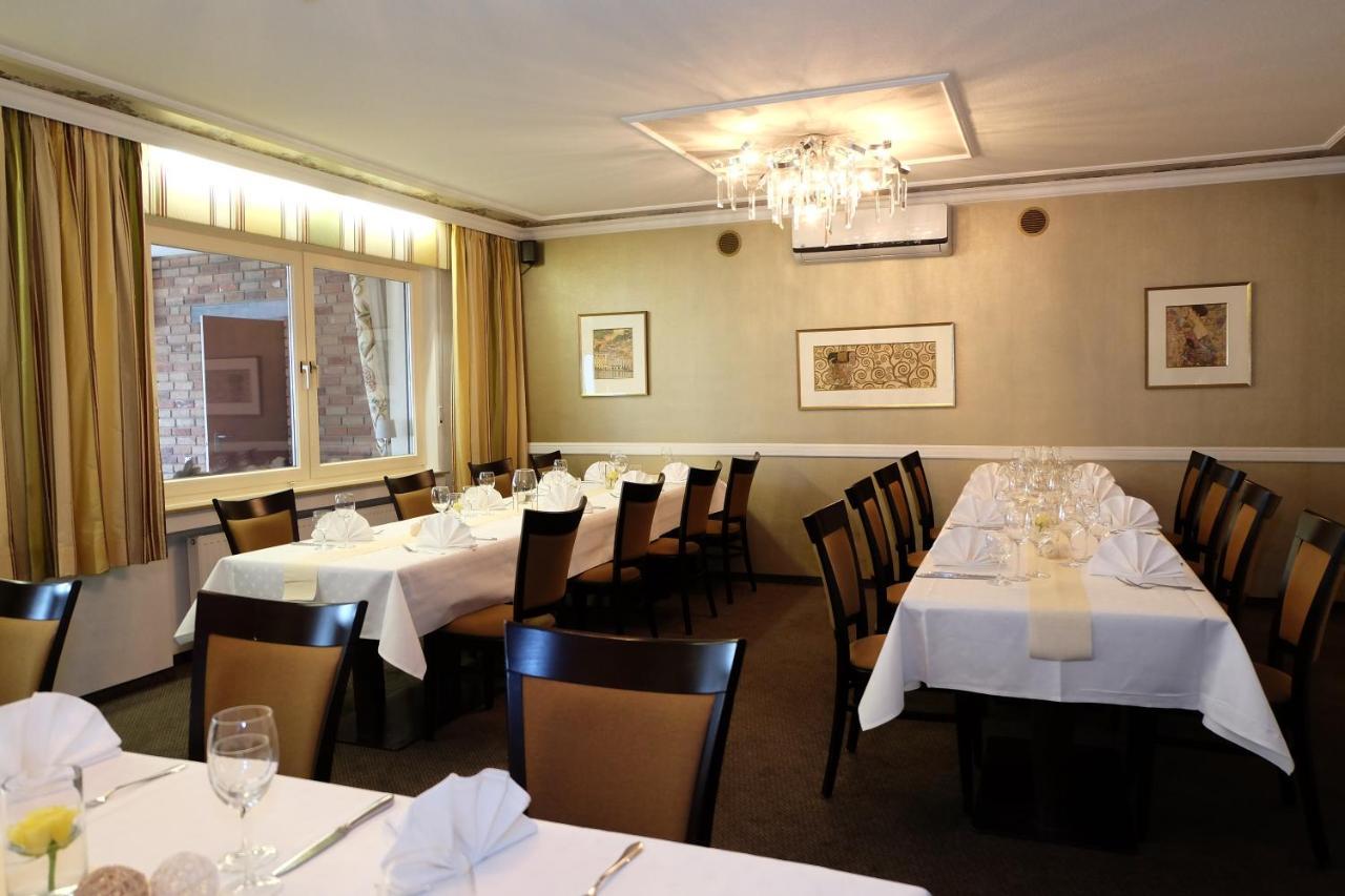 Hotel Mennicken Вюрзелен Екстер'єр фото