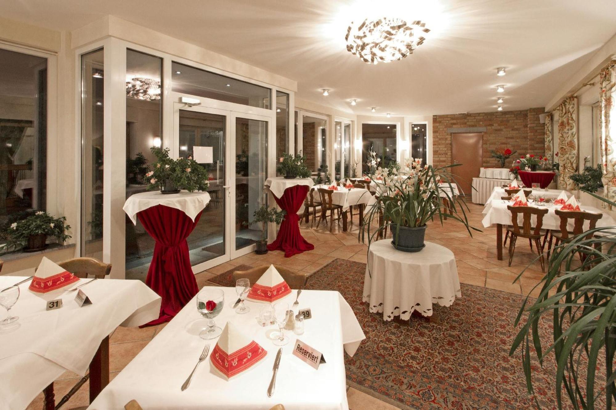 Hotel Mennicken Вюрзелен Екстер'єр фото