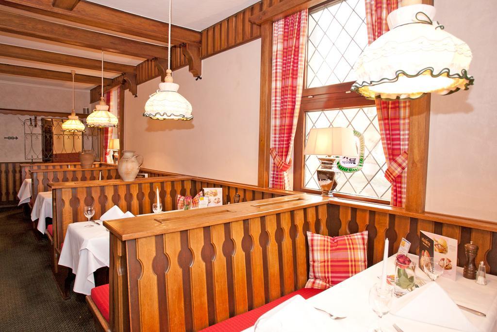 Hotel Mennicken Вюрзелен Екстер'єр фото
